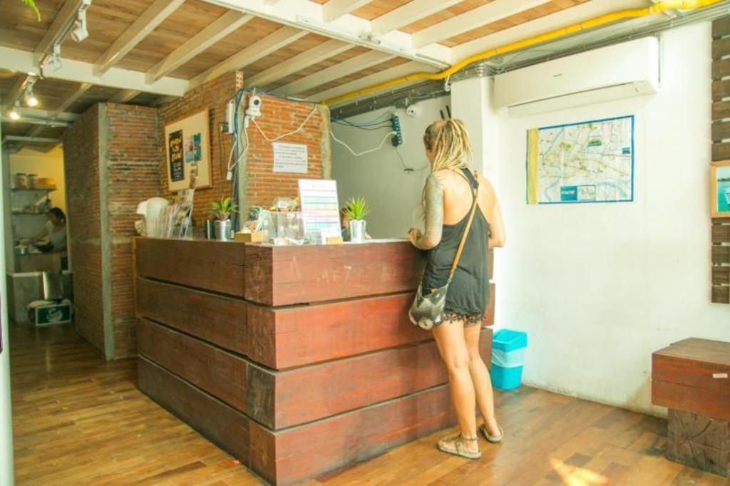 The Street Hostel Bangkok Exteriör bild
