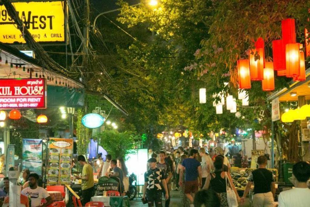 The Street Hostel Bangkok Exteriör bild
