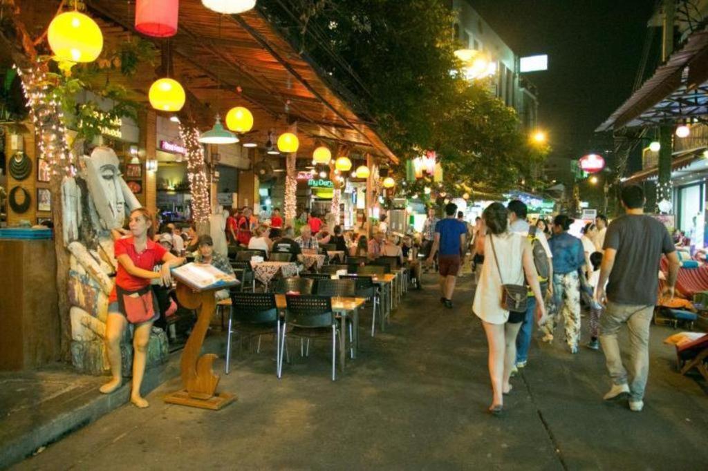The Street Hostel Bangkok Exteriör bild