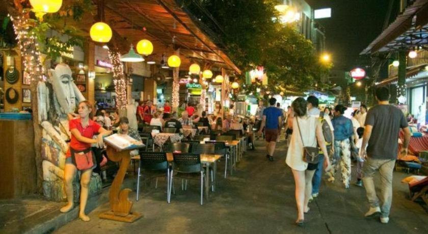 The Street Hostel Bangkok Exteriör bild