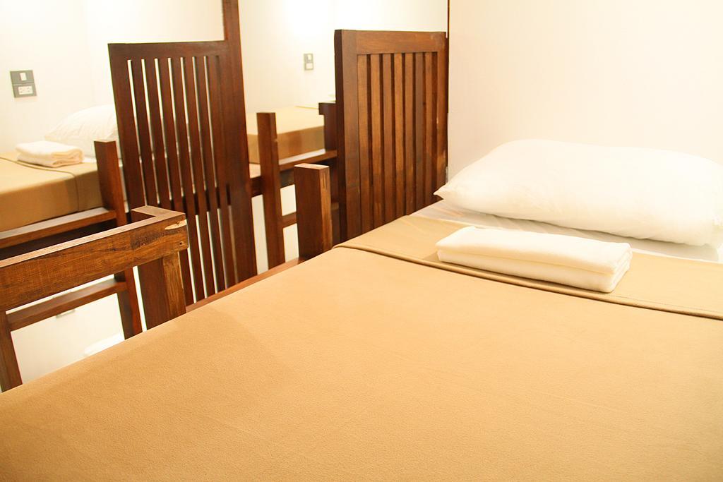 The Street Hostel Bangkok Rum bild