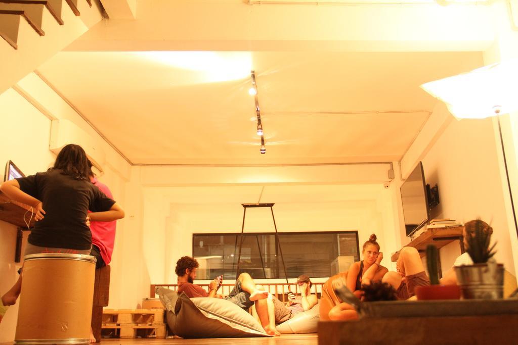 The Street Hostel Bangkok Exteriör bild