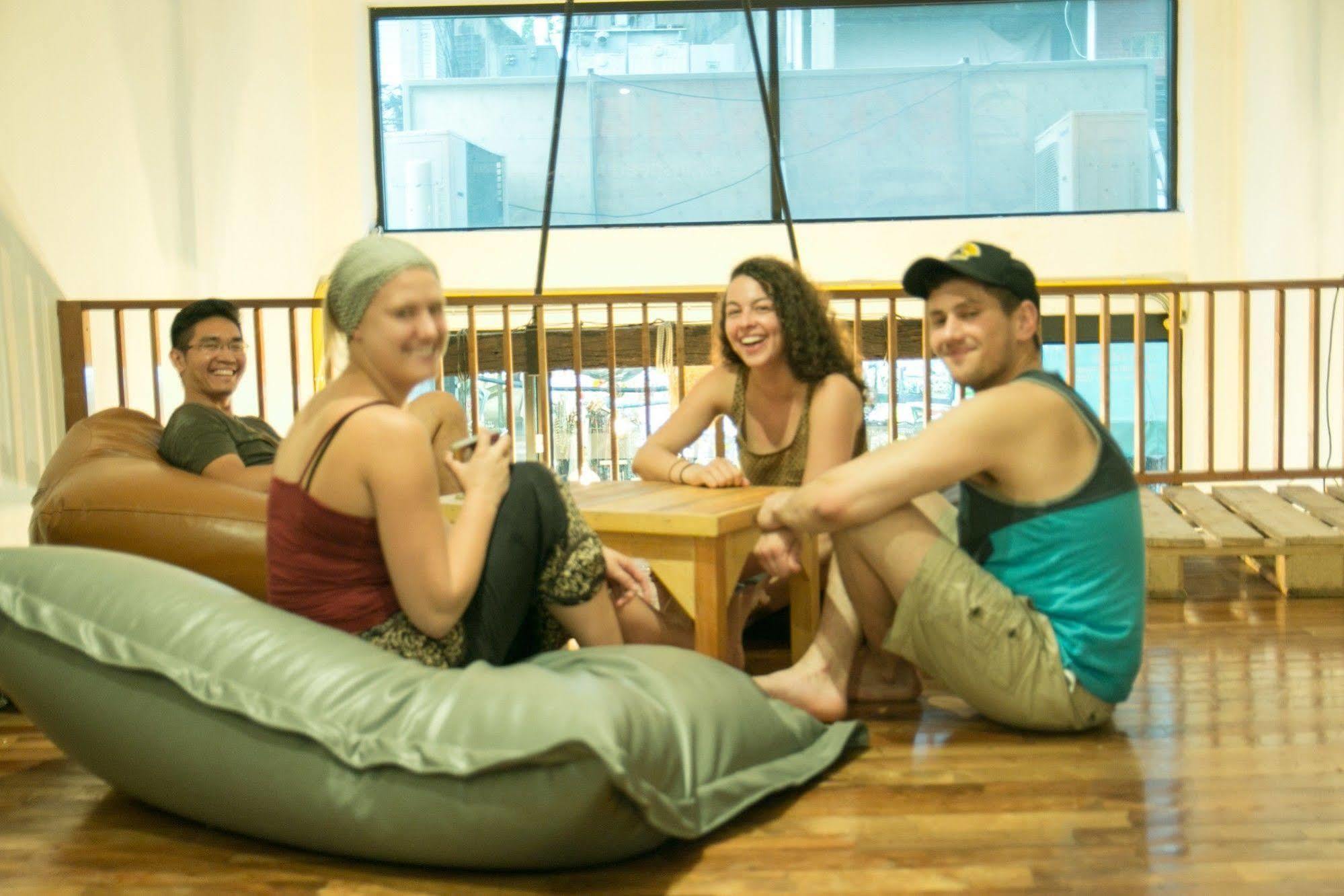 The Street Hostel Bangkok Exteriör bild